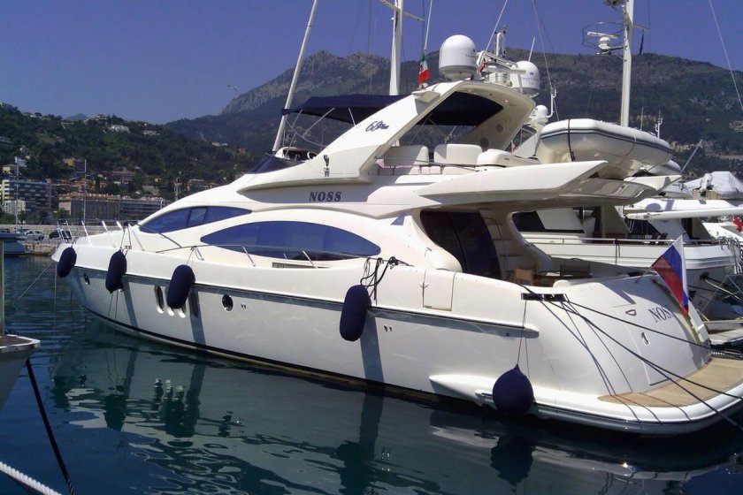 Азимут 68 яхта