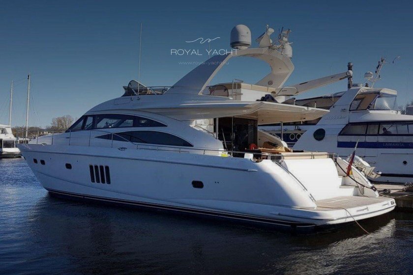 Яхта моторная Princess 68