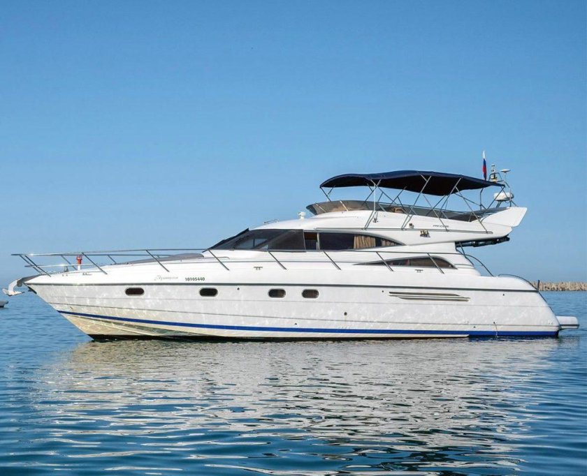 Моторная яхта