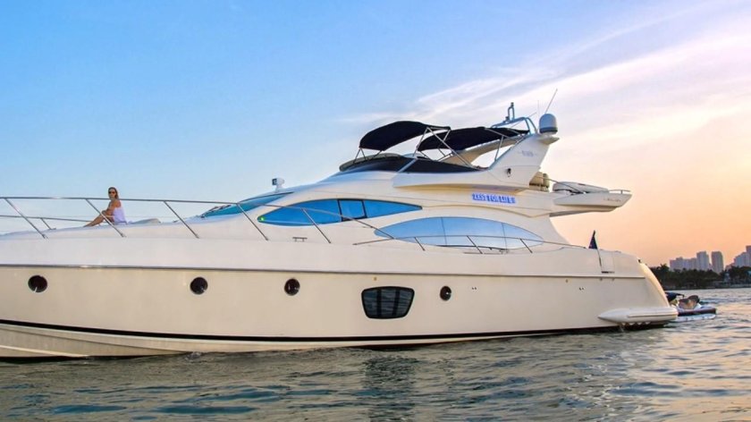 Азимут 68 яхта