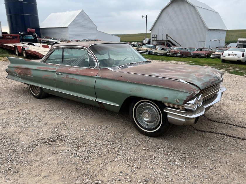 Cadillac sedan deville