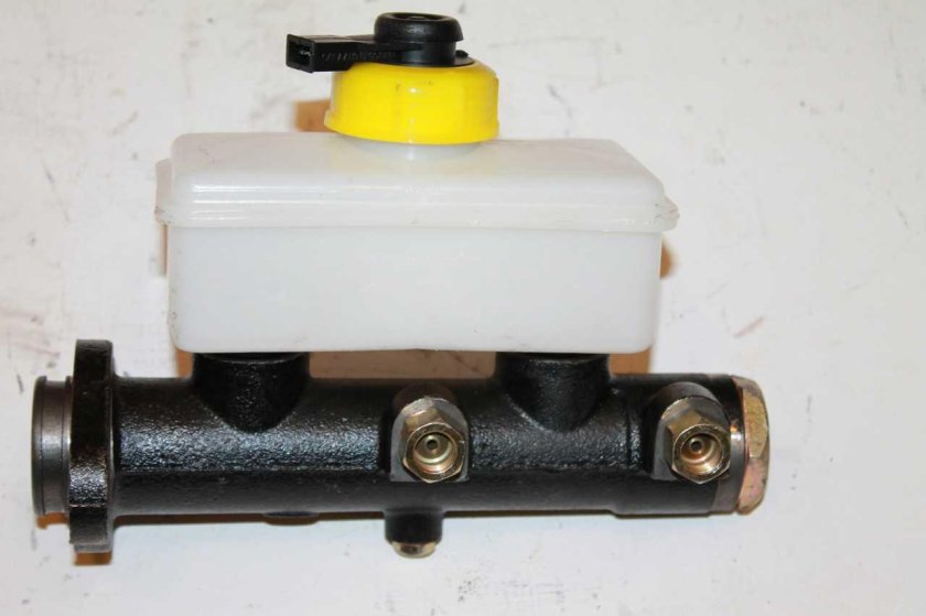 Главный тормозной цилиндр УАЗ 452