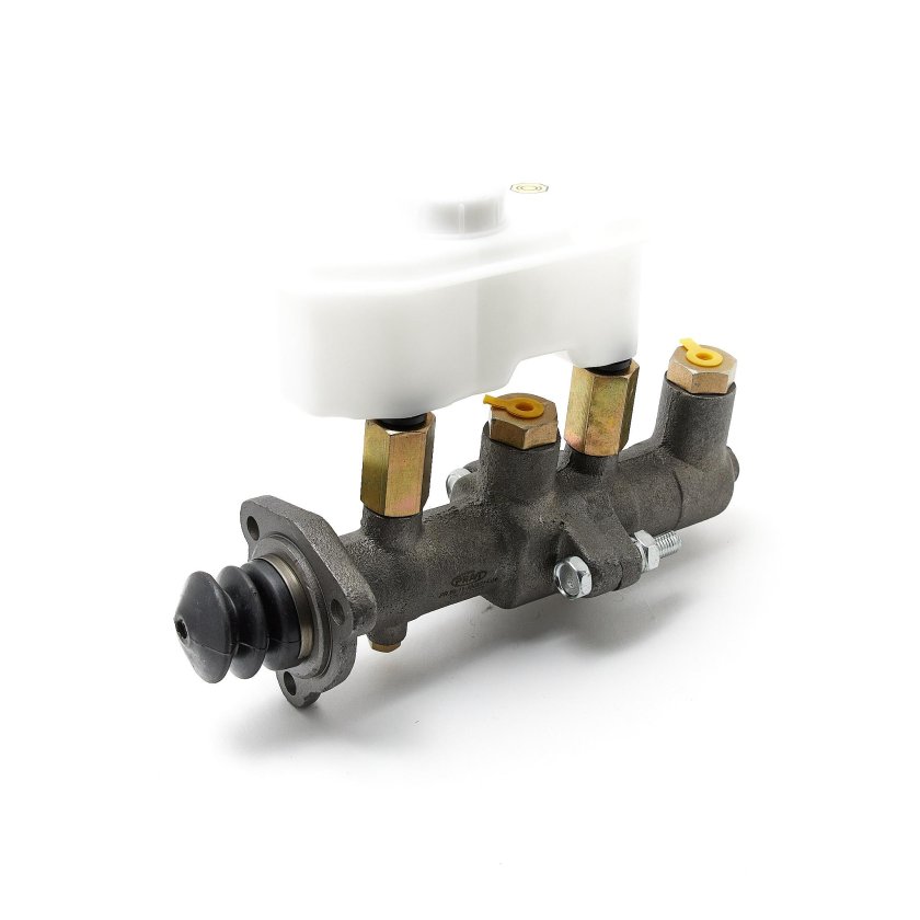 Цилиндр тормозной главный для а/м ГАЗ 3307, 66 С бачком Pravt