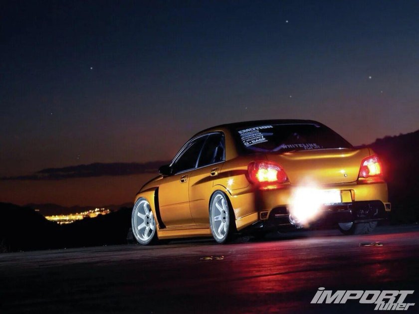 Subaru Impreza WRX STI ночью