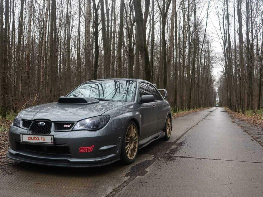 Серая субару импреза 2006