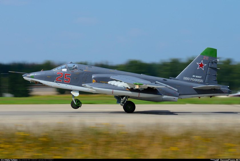 Штурмовик Су-25 Грач
