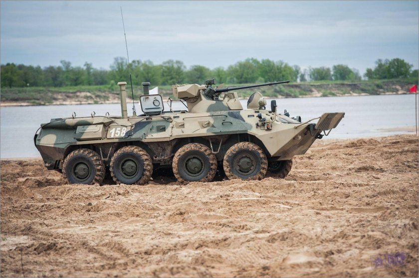 БТР-82 бронетранспортёр