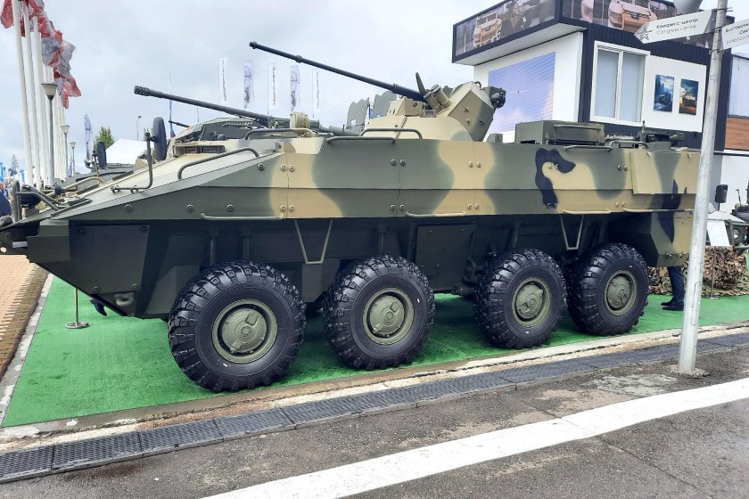 БТР-82 бронетранспортёр