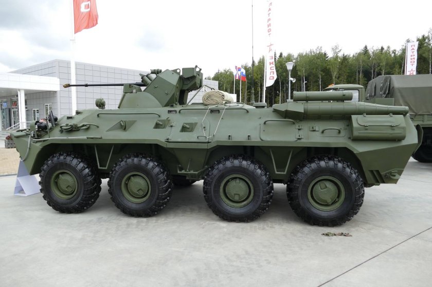 БТР-82 бронетранспортёр