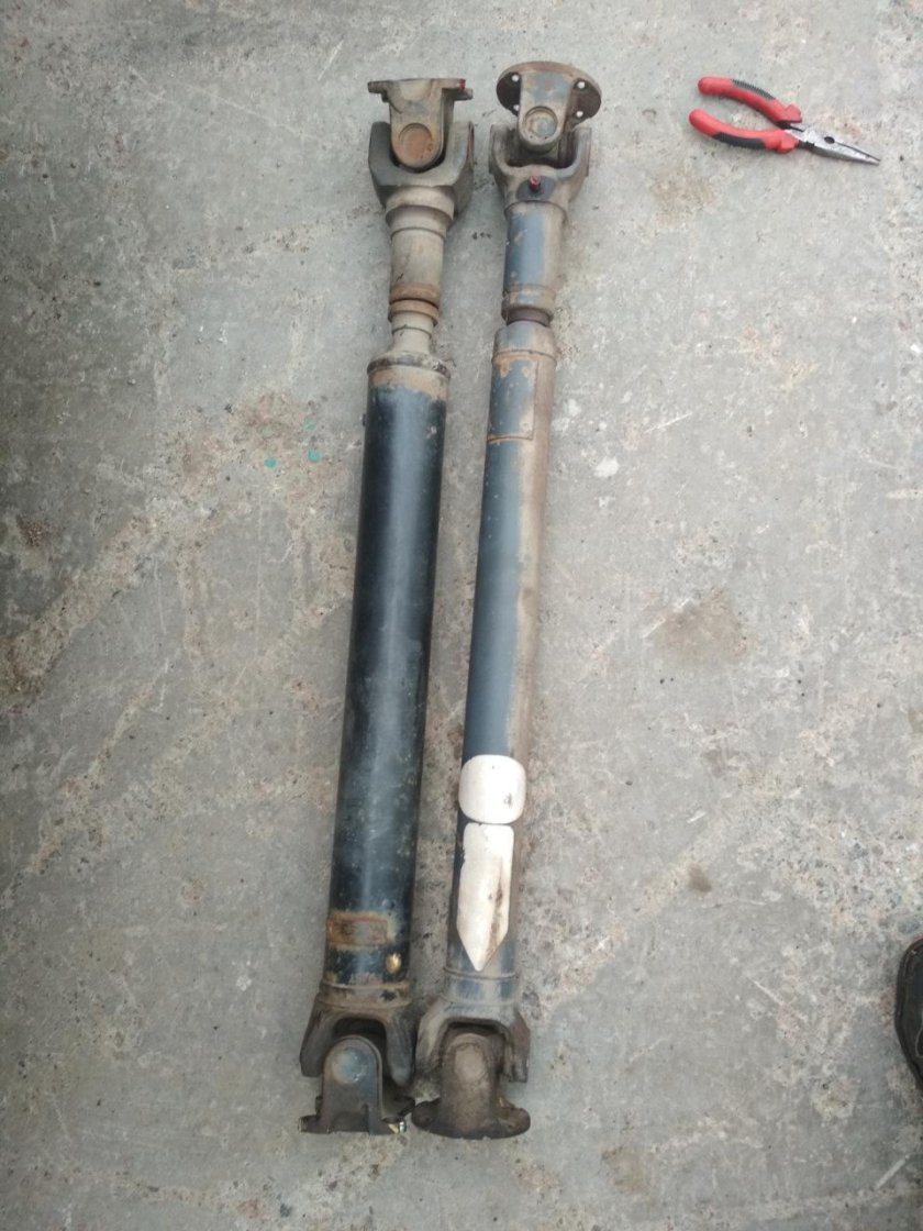 R51 Pathfinder передний кардан