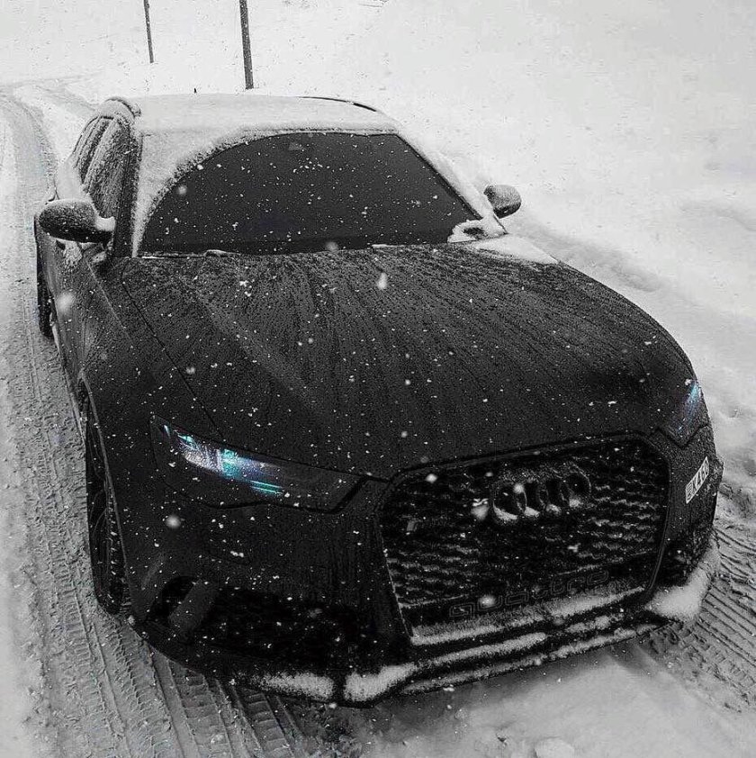 Ауди а8 в снегу