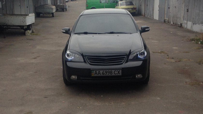 Черные фары Лачетти седан