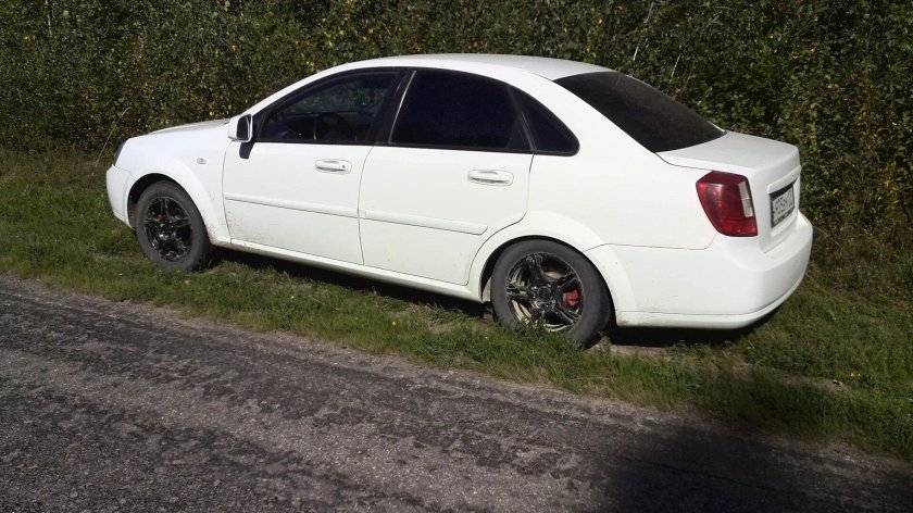 Шевроле Лачетти белая