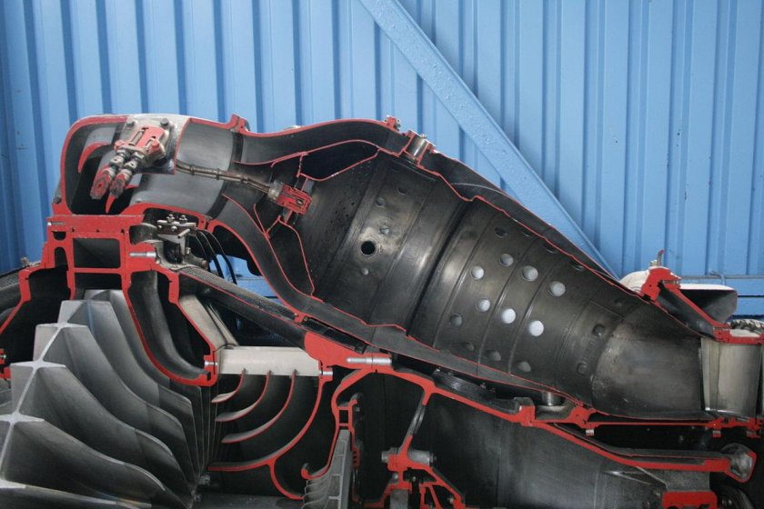 Форсажная камера двигателя f135