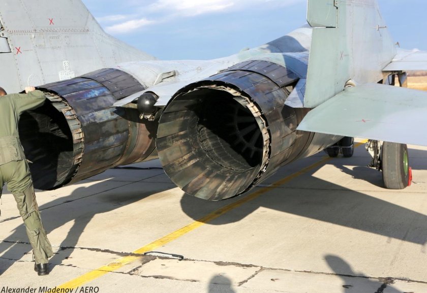 Миг-29 сопла двигателя