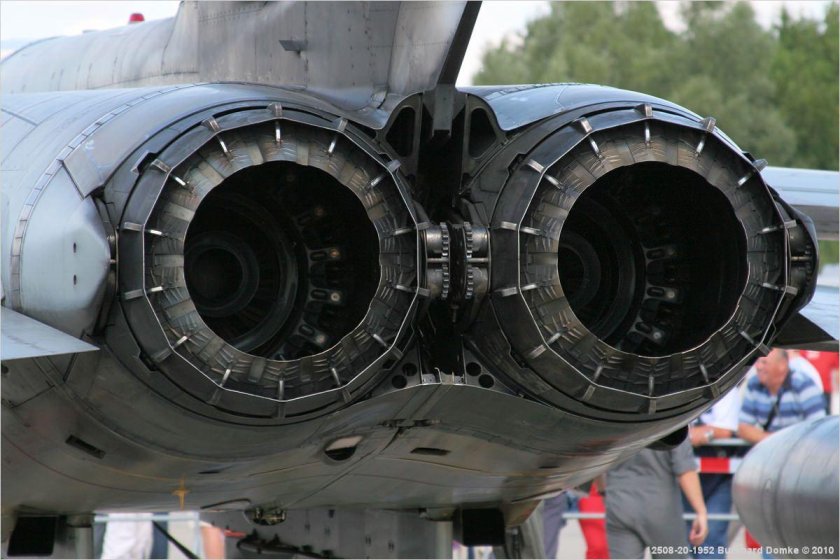 Самолёт форсажная камера