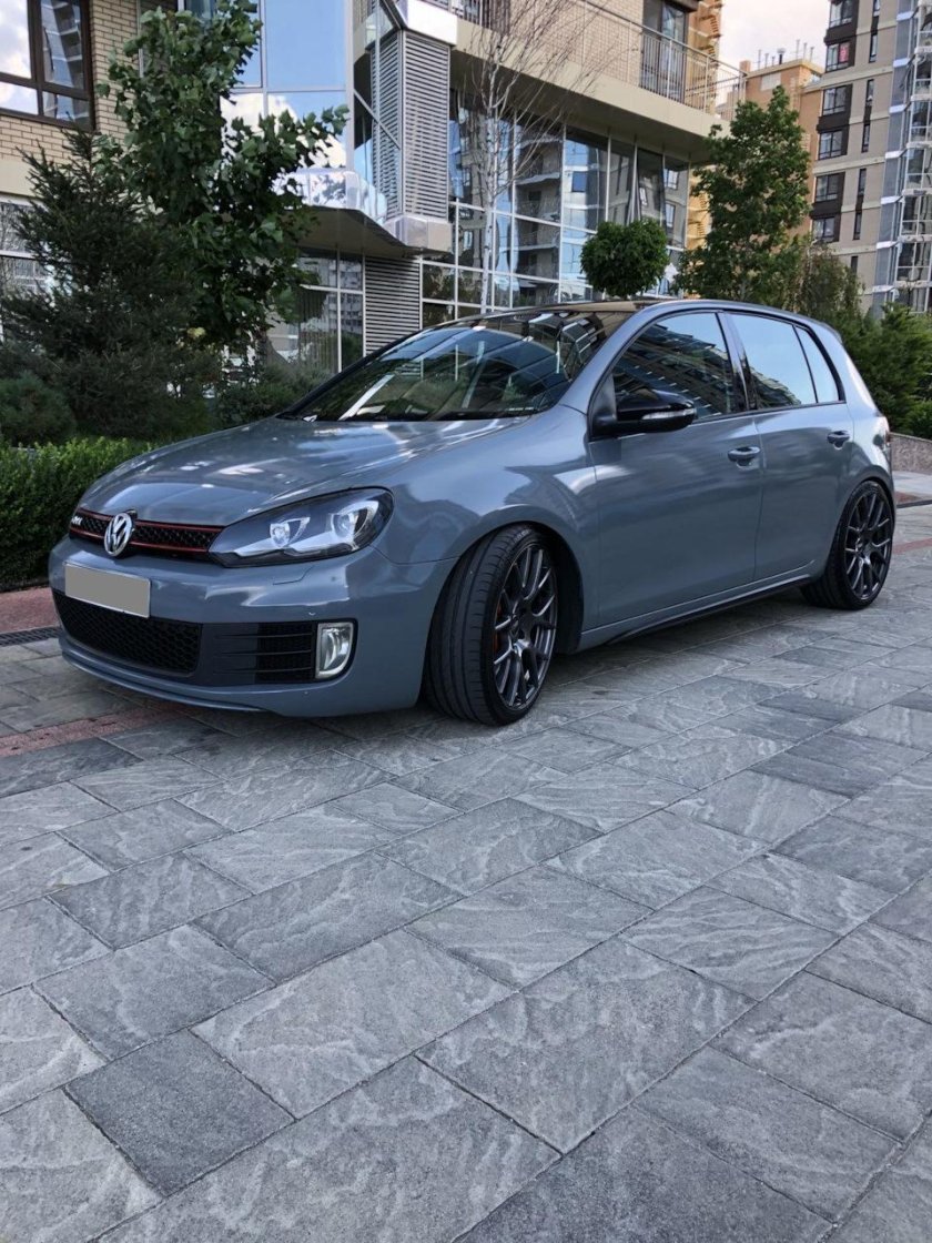 Golf GTI серый