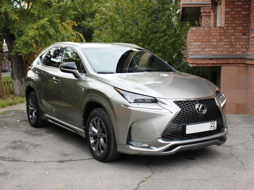 Lexus NX 200t серый