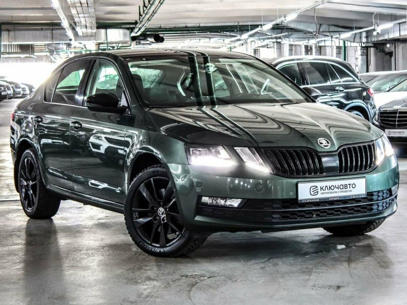 Skoda octavia a7 green