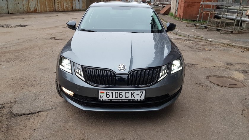 Шкода октавия а8 серый металлик