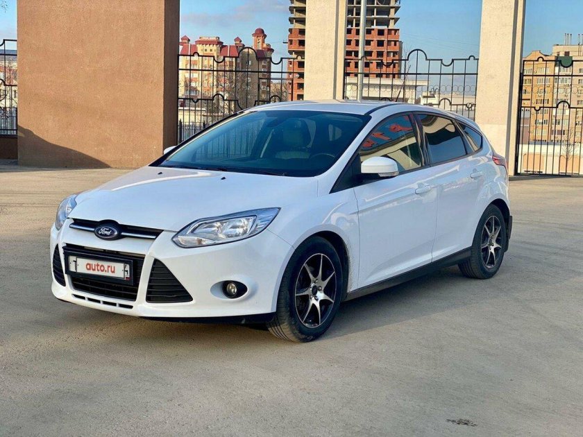 Ford focus 3 хэтчбек белый 2012