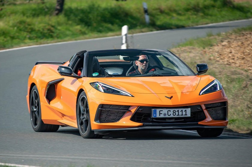 Chevrolet corvette stingray 2021