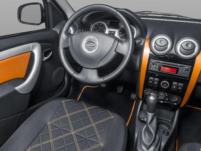 Лада Ларгус кросс салон