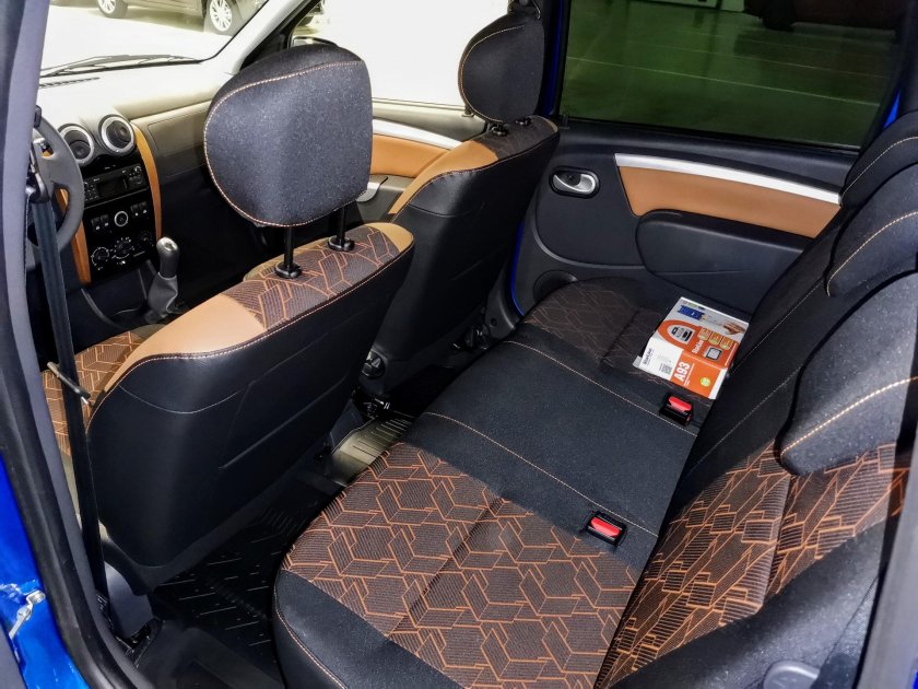 Lada Largus Cross 2021 салон