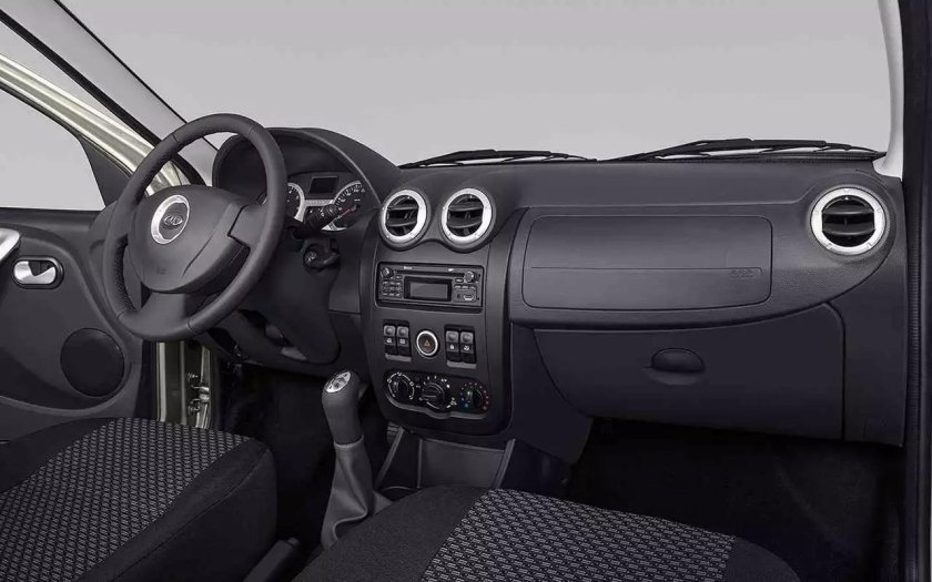 Лада Ларгус 2023 салон