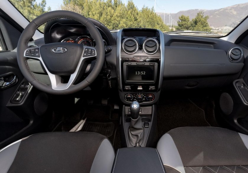 Lada Largus 2022 салон