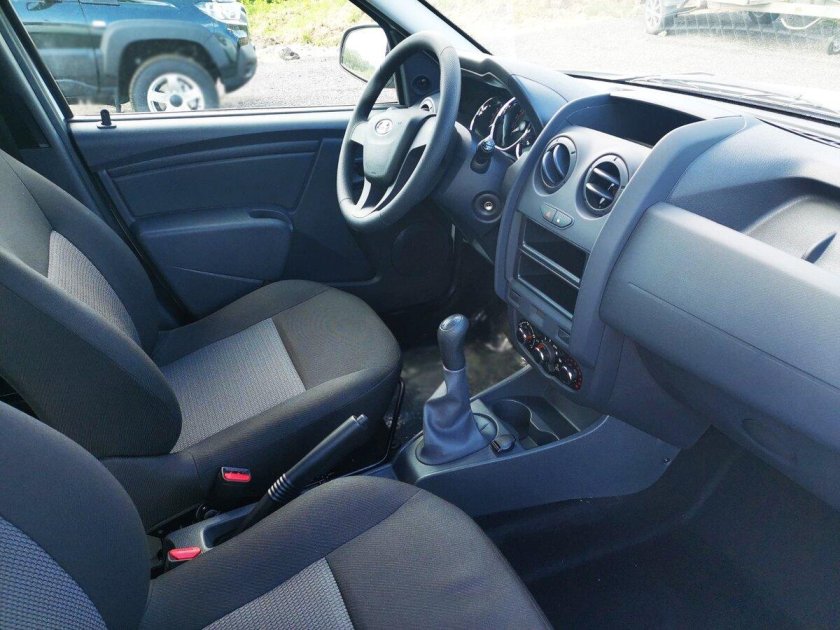 Салон лада ларгус 2024