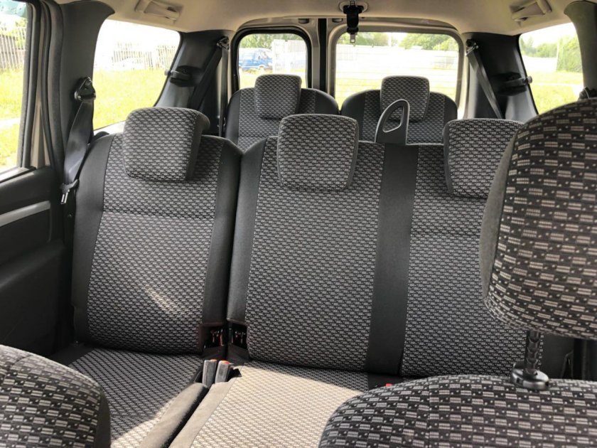 Лада Ларгус 7