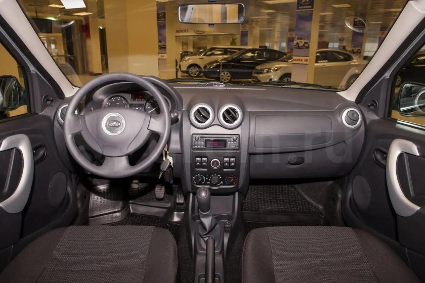 Лада Ларгус Люкс 1.6