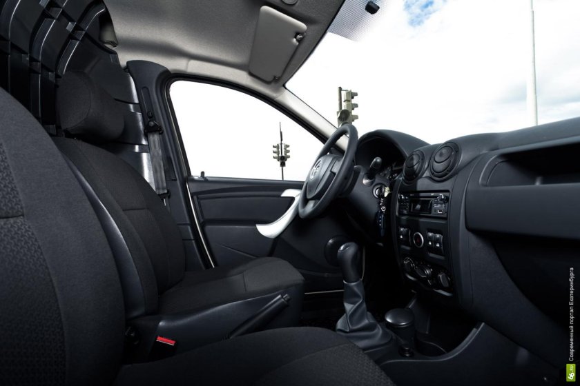 Лада Ларгус фургон салон