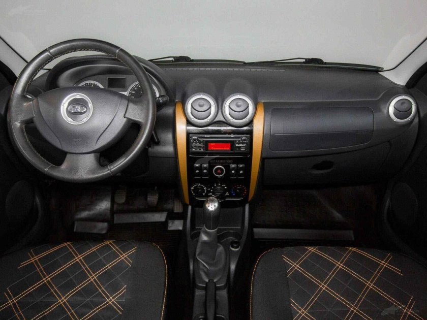 Лада Ларгус кросс салон