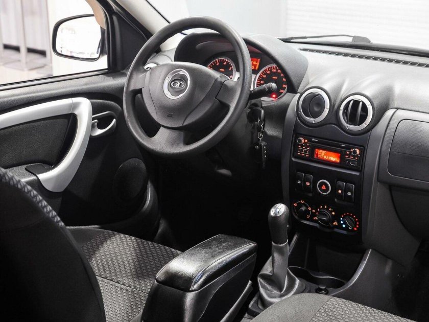 Lada (ВАЗ) Largus 2013