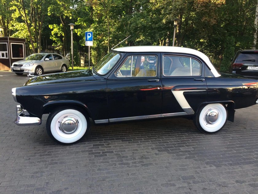 Белая крыша ГАЗ 21