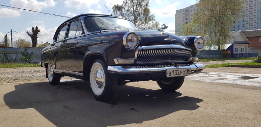 Волга ГАЗ 21 черная молния