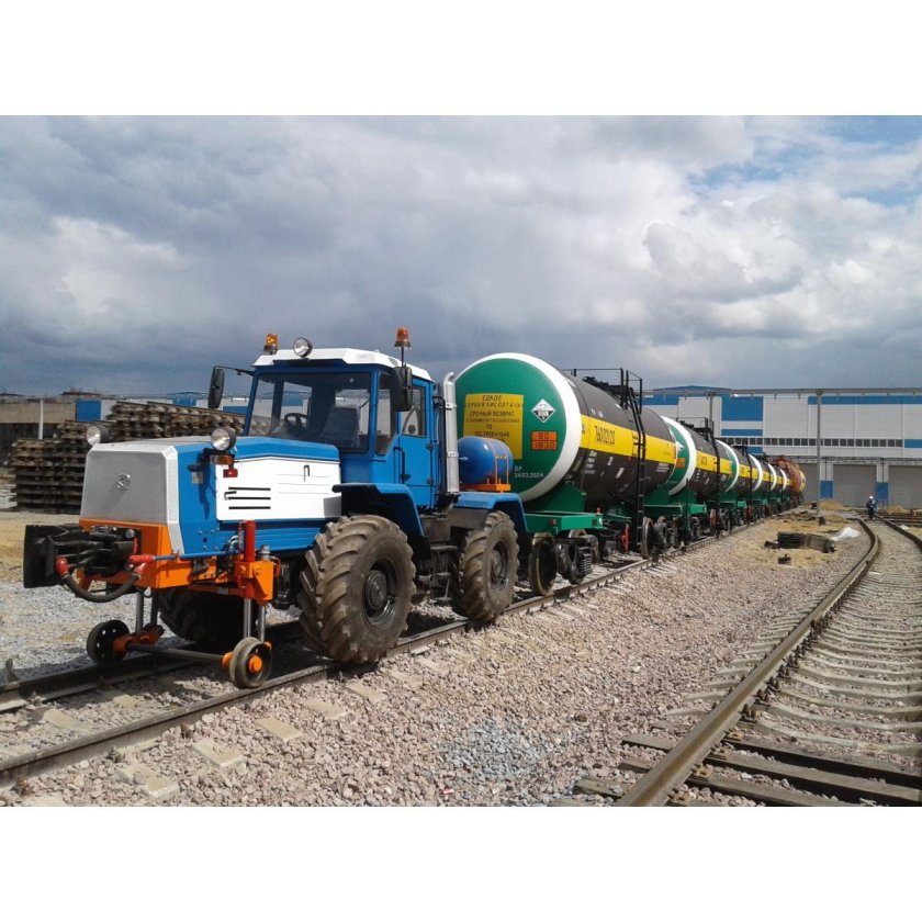 Колесно реверсный трактор КРТ-1