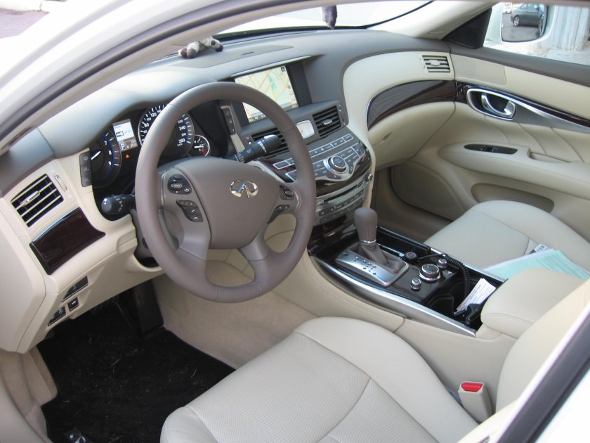 Infiniti m37