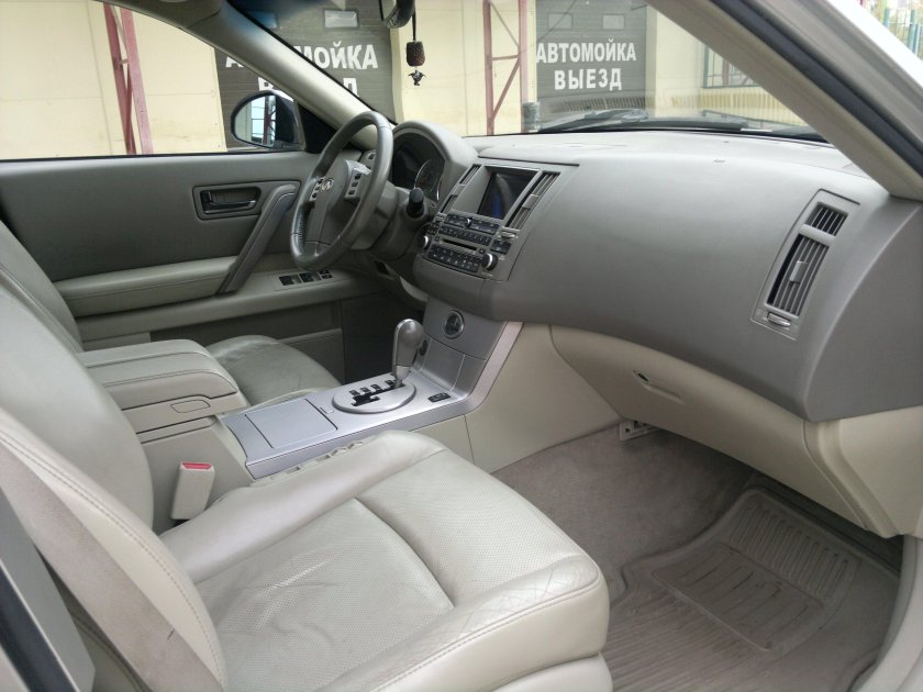 Infiniti fx35 салон