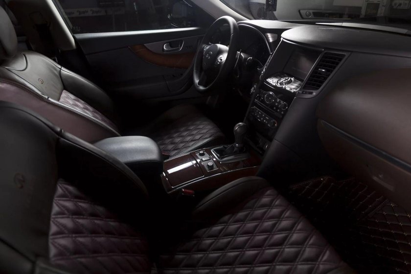 Infiniti qx70 салон