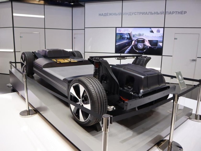 Электромобиль e-Neva Алмаз-Антей