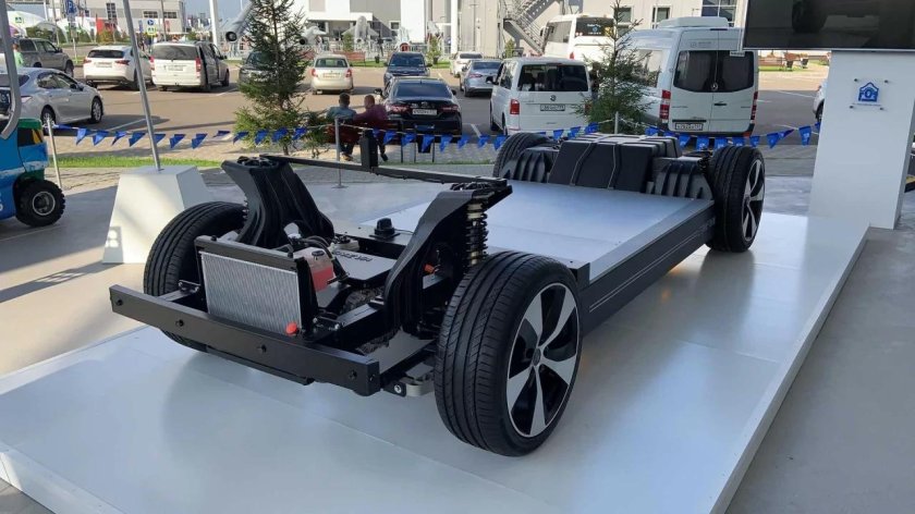 Электромобиль e-Neva Алмаз-Антей