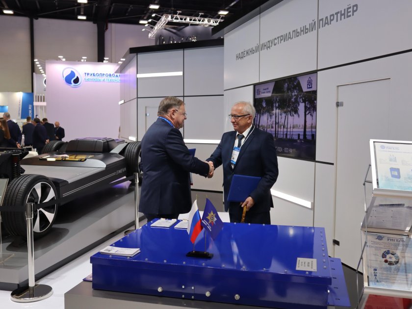 Электромобиль e-Neva Алмаз-Антей