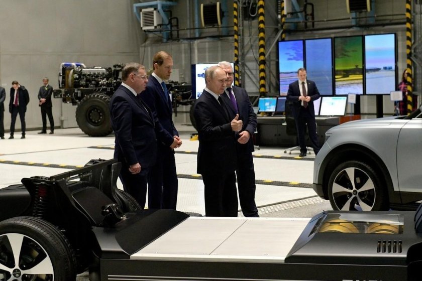 Электромобиль e-Neva Алмаз-Антей