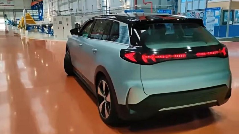 Электромобиль е-Neva