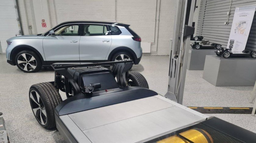 Электромобиль e-Neva Алмаз-Антей