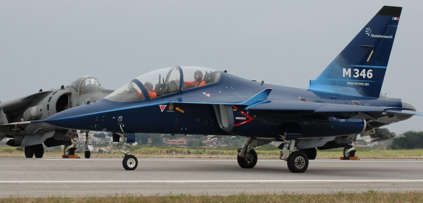 Alenia Aermacchi m-346 Master