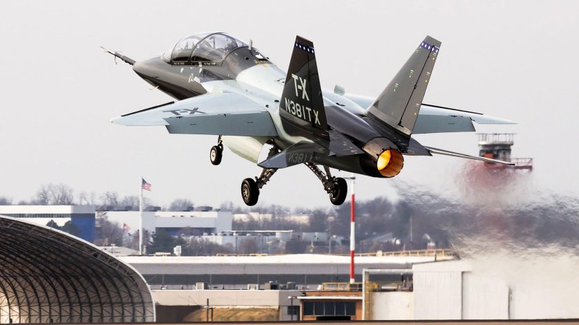 Boeing-Saab t-7 Red Hawk